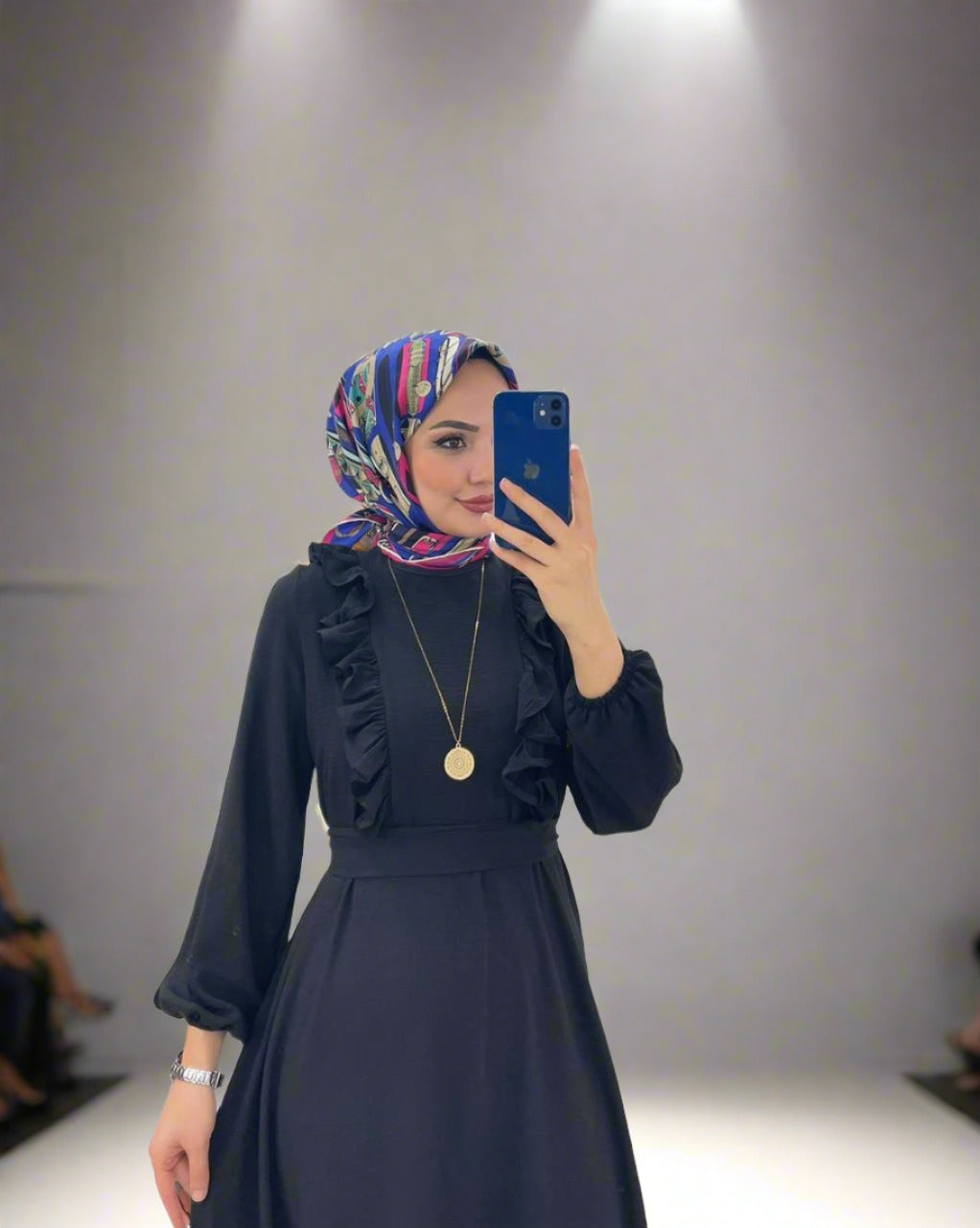 Lang kleid Langarm hochwertigem Ayrobin-Stoff