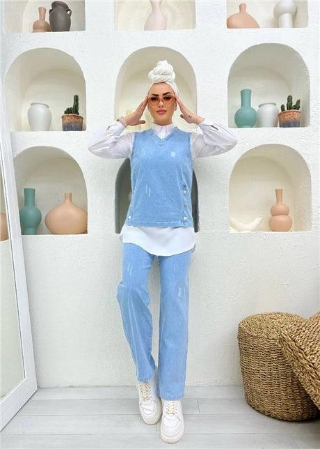 Jeans three -piece set, jacket and pants.